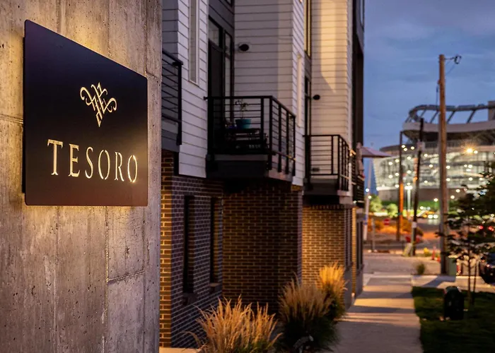 Brand New Condo - Walk To Empower Stadium - Tesoro