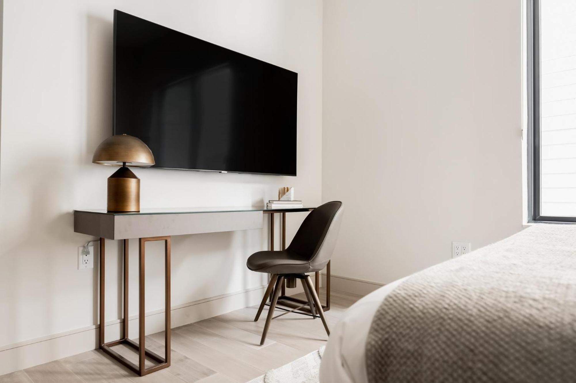 Brand New - Walk To Empower Stadium - Tesoro Holiday home